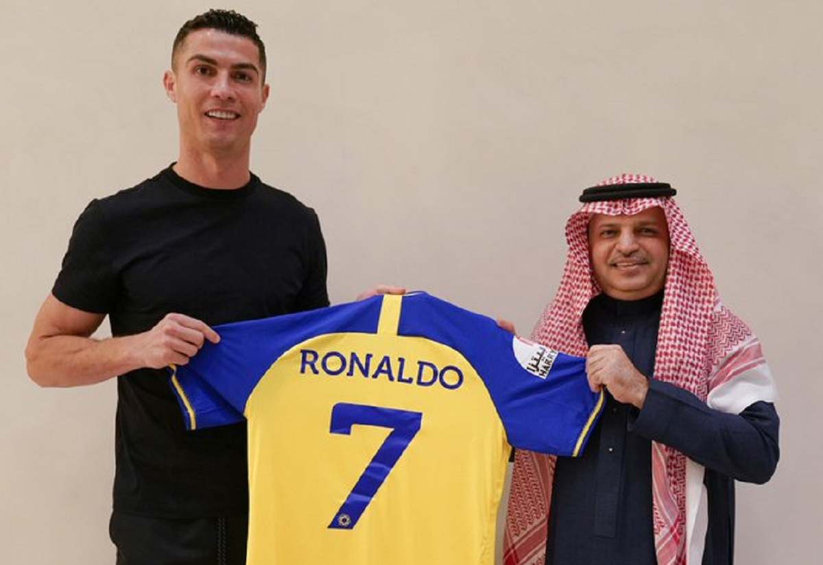 Ronaldo firma contratto da urlo