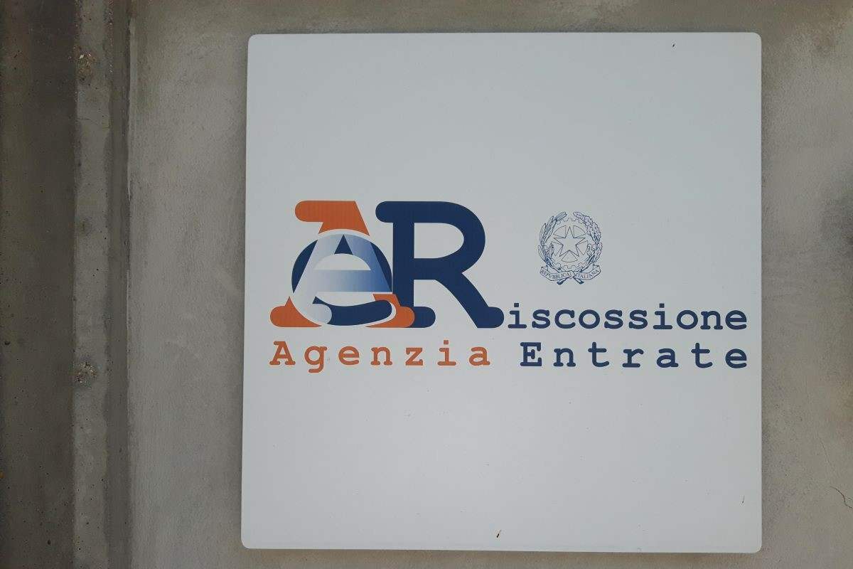 truffa rimborsi agenzia entrate