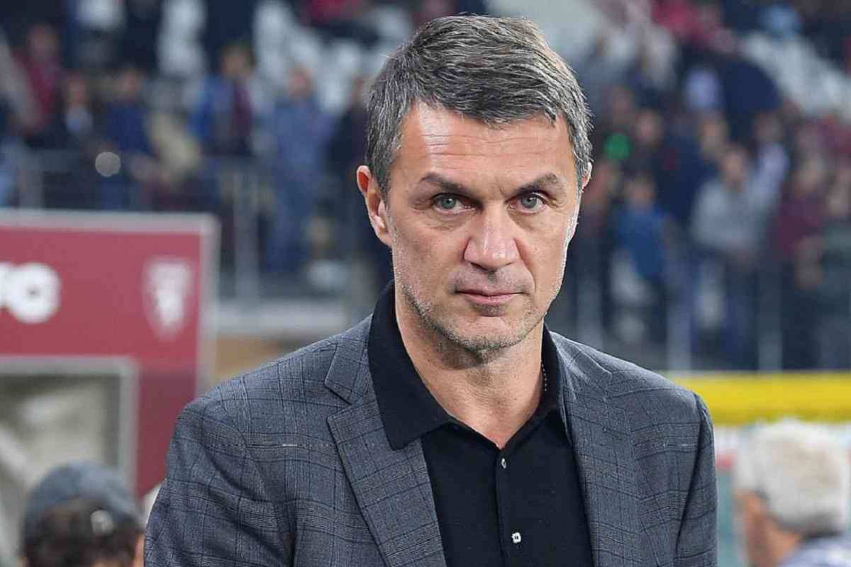 Paolo Maldini a bordo campo