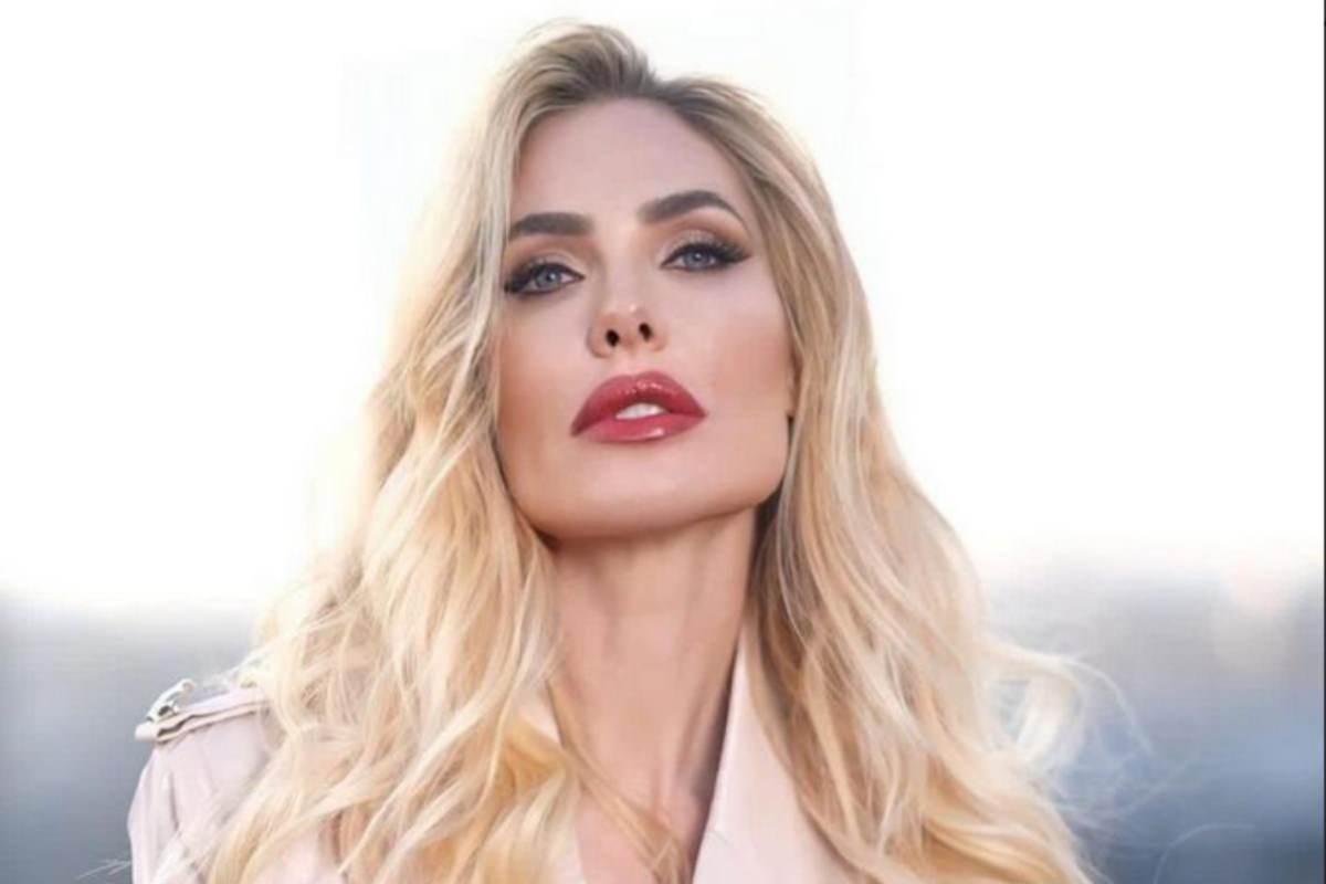 Ilary Blasi San Valentino