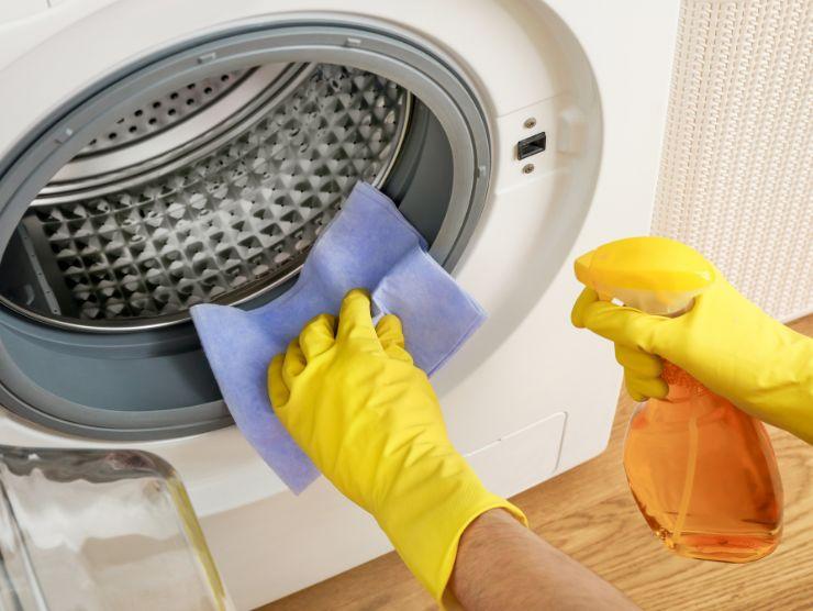 lavatrice metodo eliminare cattivi odori 