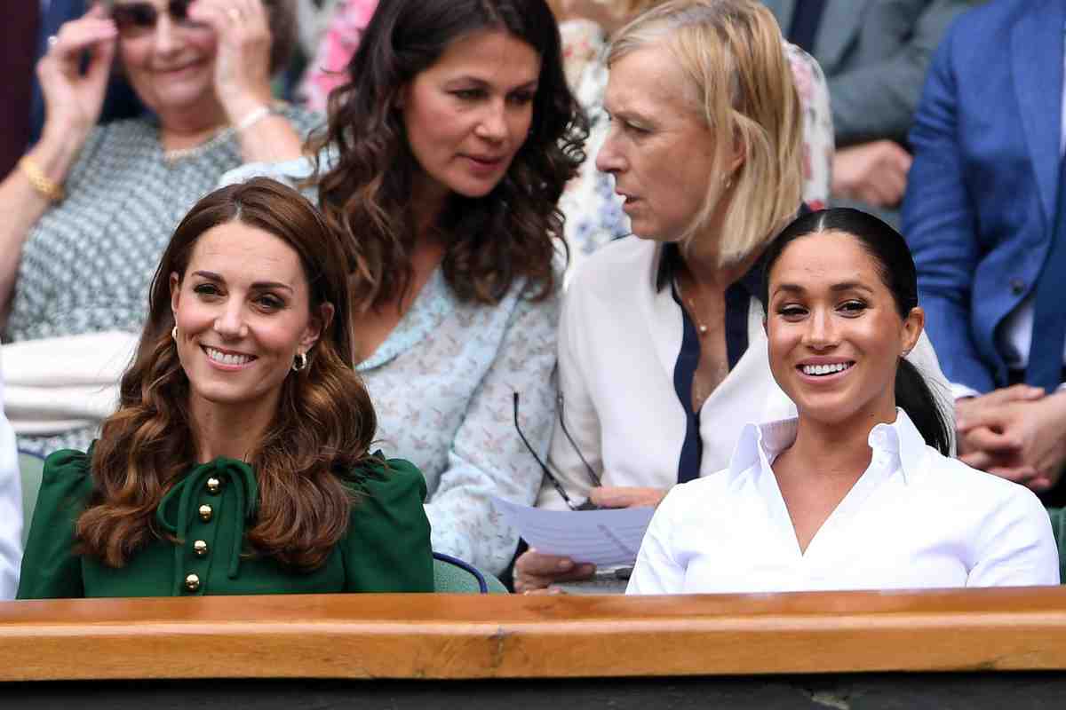 Kate e Meghan inchino