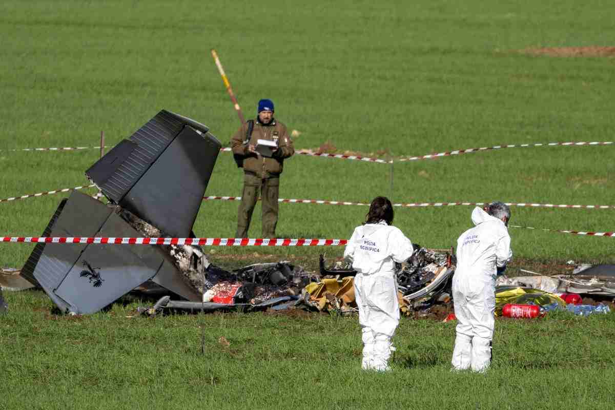 scontro aereo guidonia proprietario auto salvo per miracolo