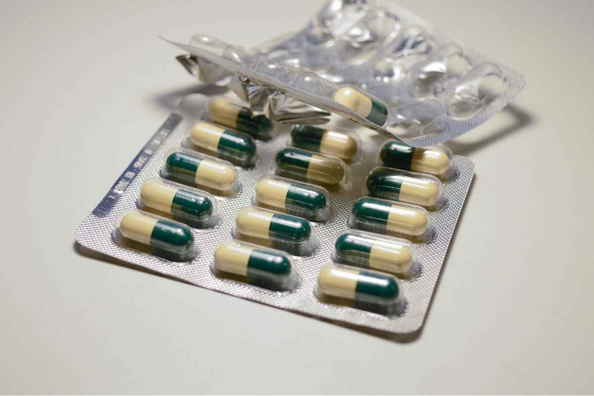 antibiotico farmaco medico