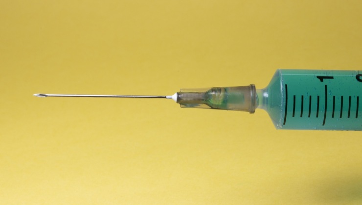 siringa vaccino 