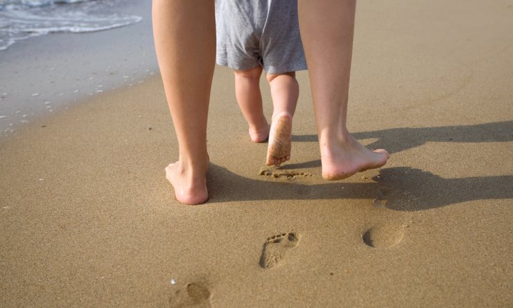 Neonati come proteggerli al mare