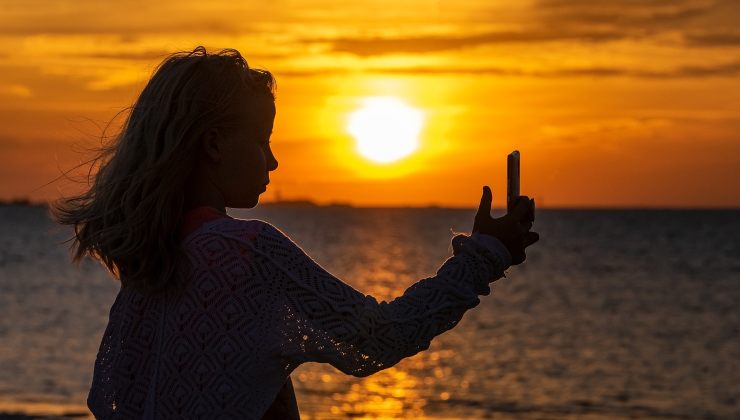 pericolo per gli occhi selfie