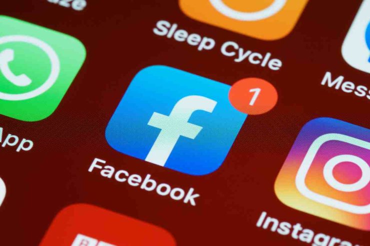 Come creare due profili su Facebook - Parolibero.it