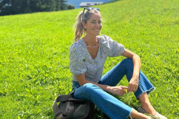 Elena Santarelli ritrova il sorriso